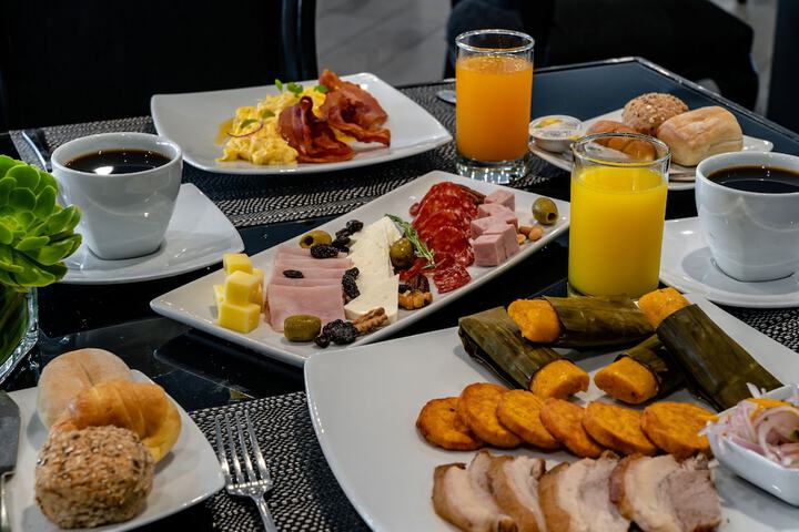 Breakfast meal