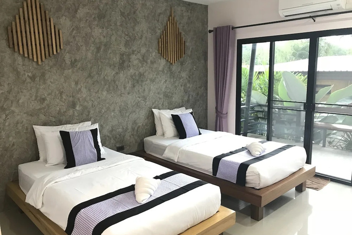 Room 4 of 14