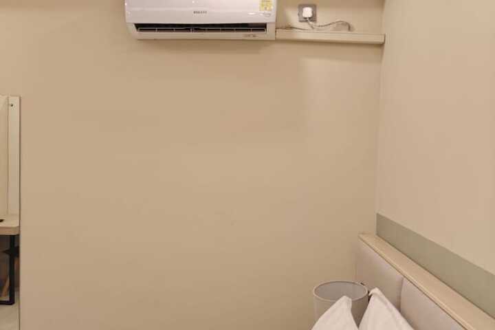 Room 13 of 57