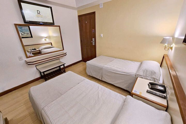 Room 35 of 115