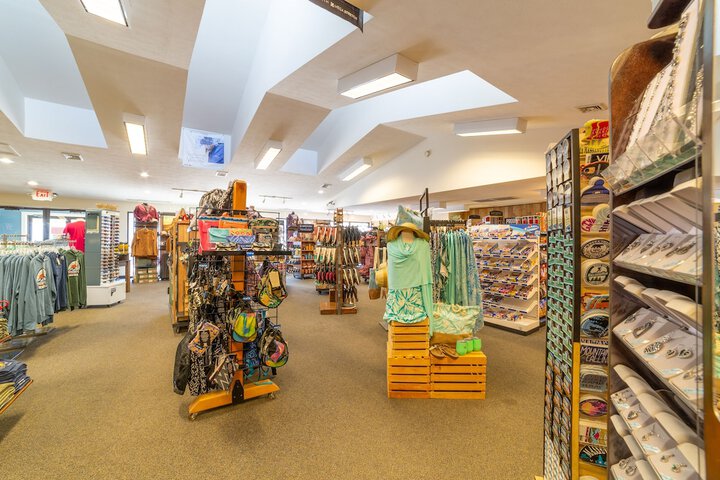 Gift Shop 30 of 66
