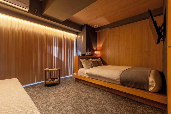 Room 9 of 46