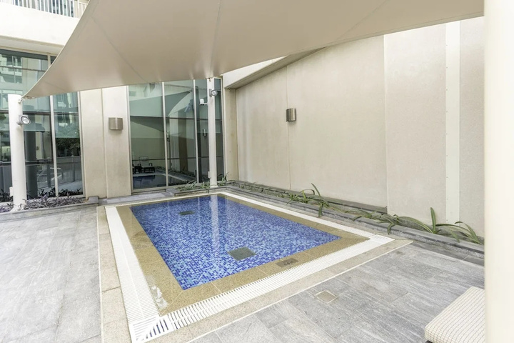 Pool 14 of 22