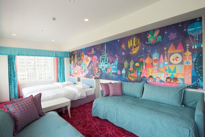 Room 17 of 48
