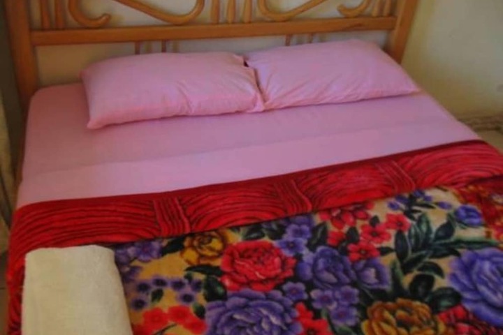 Room 5 of 17