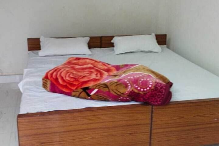 Room 5 of 45