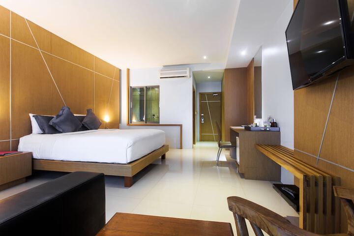 Room 9 of 112