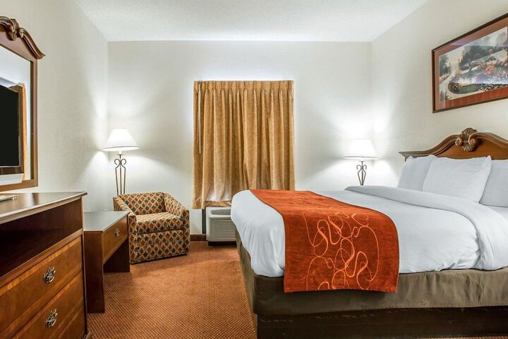 Room 4 of 79