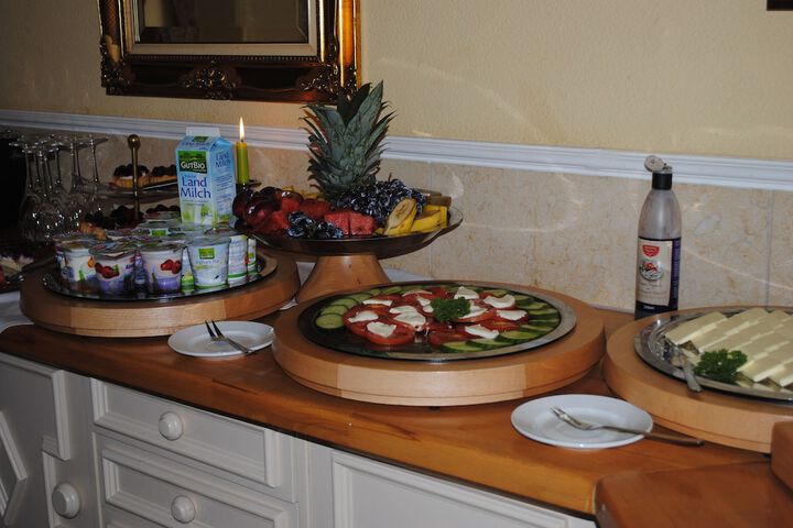 Breakfast/Coffee Service 26 of 33