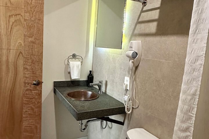 Room 52 of 57