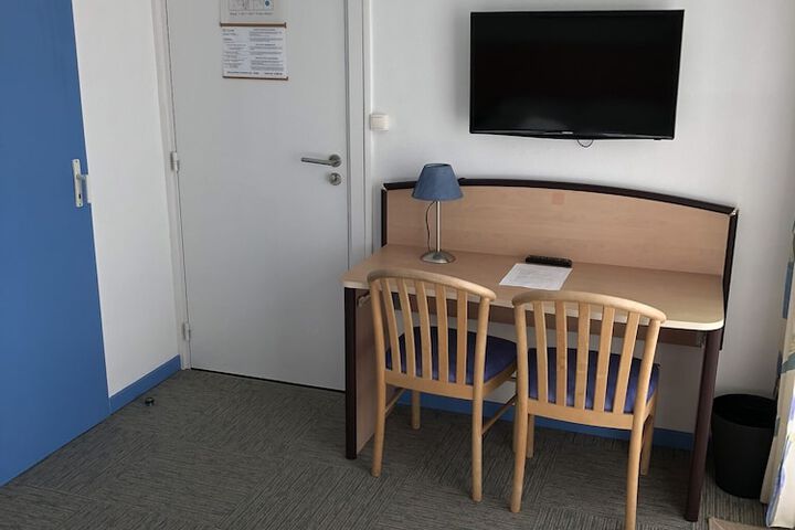 Room 10 of 35