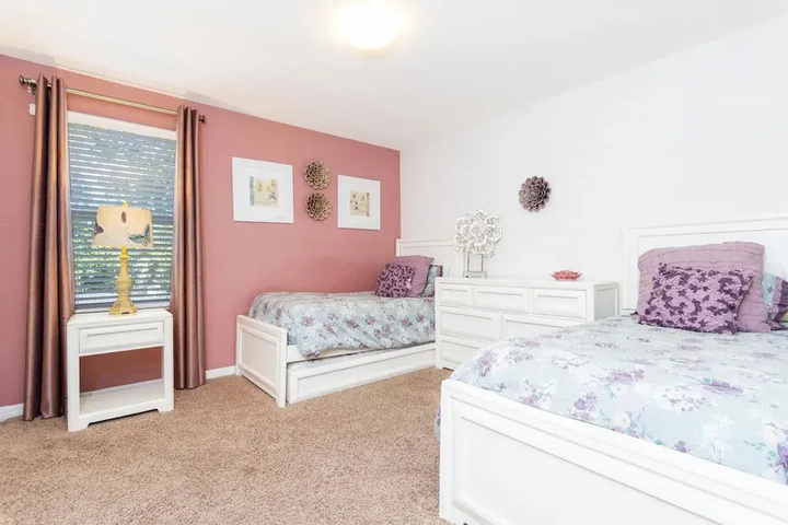 Room 4 of 29