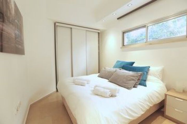 Room 7 of 21