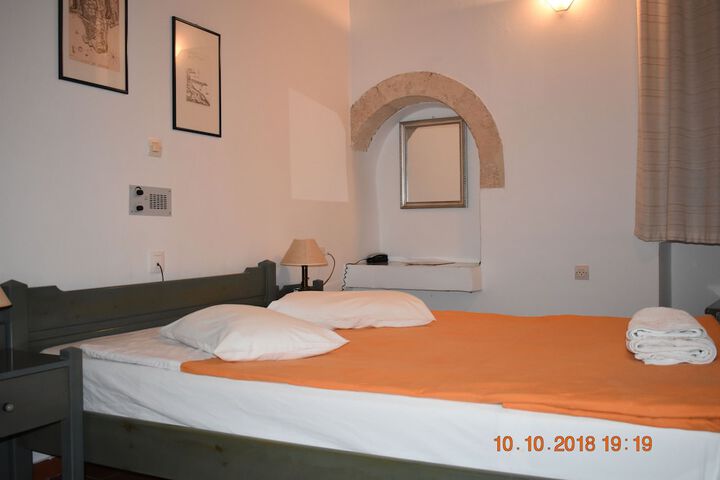 Room 13 of 39