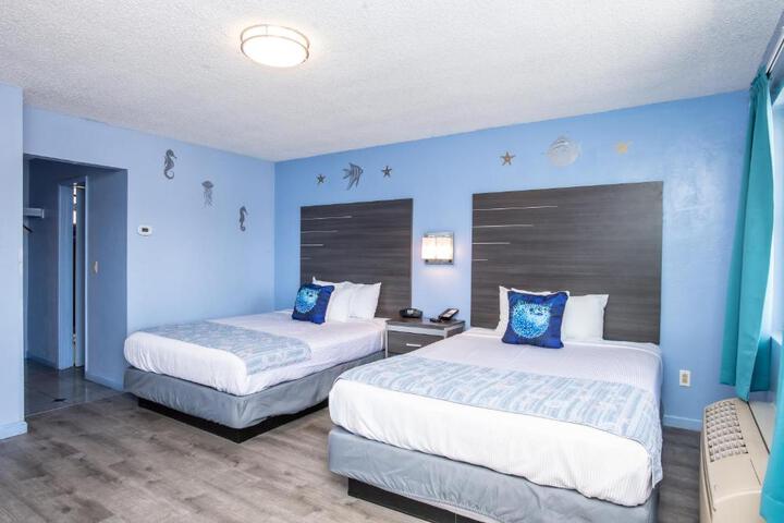 2 Queen Beds (46 of 46)