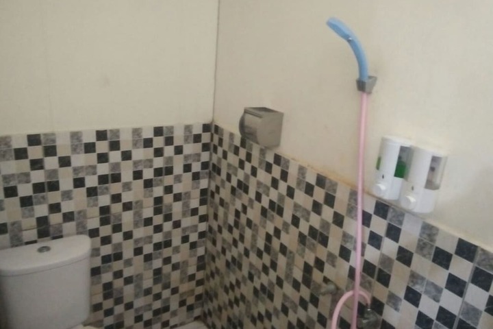 Clean Restrooms