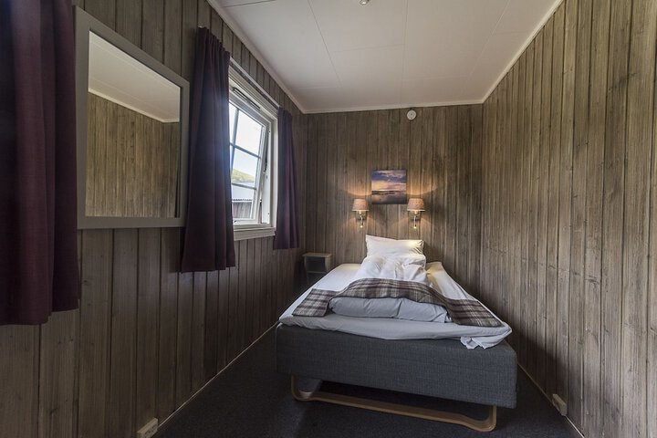 Room 2 of 49