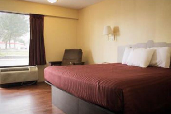 Super Value Inn in Valdosta, GA