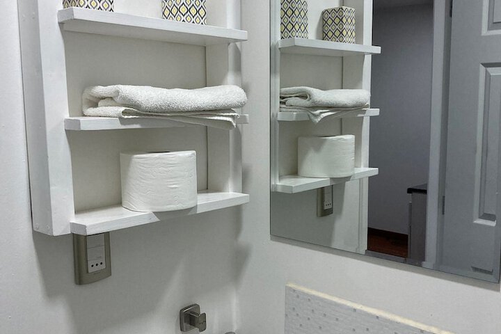 Room 25 of 47