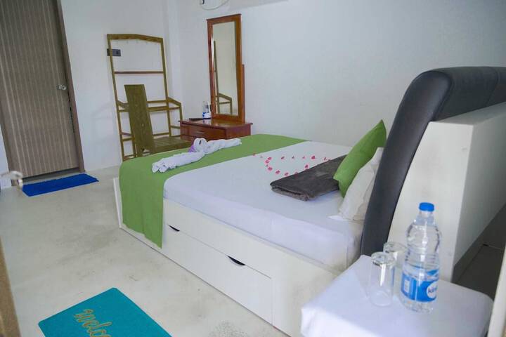 Room 3 of 12