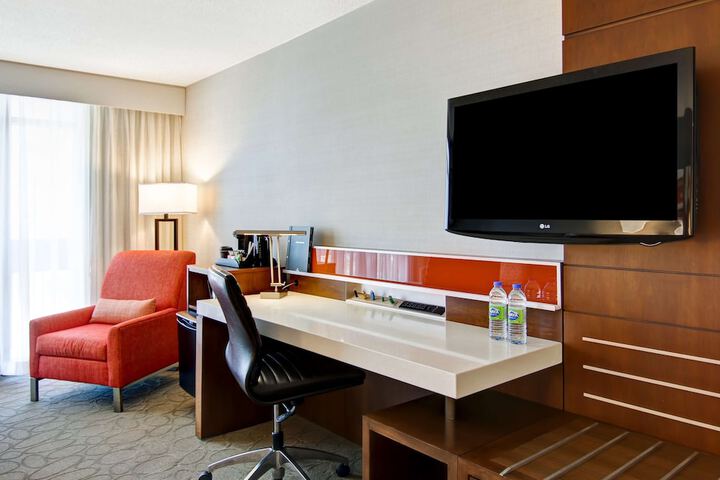 Room 25 of 100