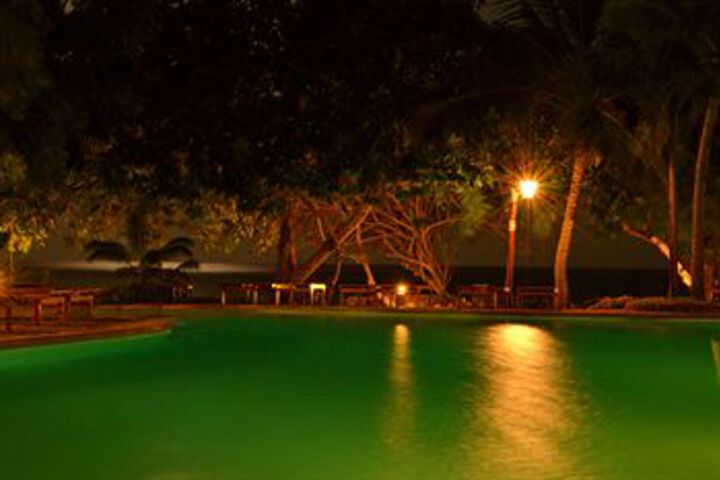 Pool 39 of 60