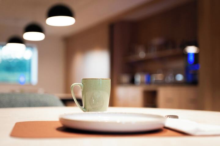 Breakfast/Coffee Service 44 of 84