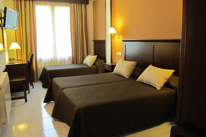 Room 8 of 50