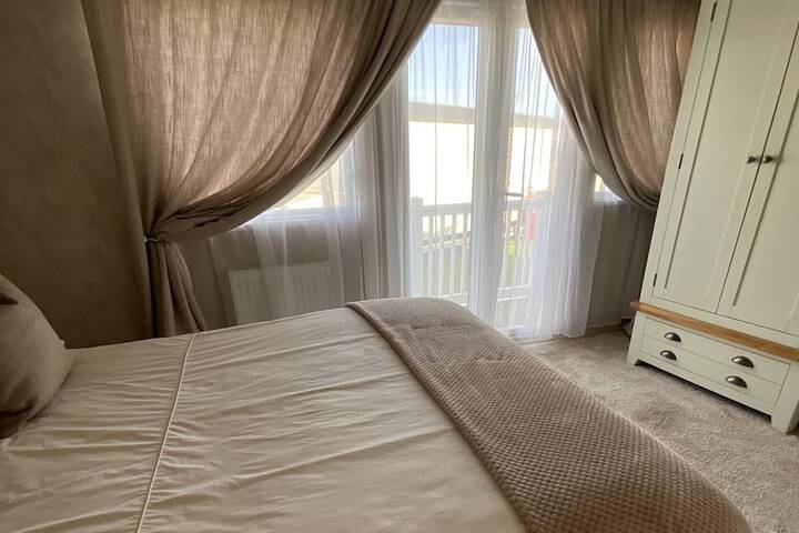 Room 7 of 23