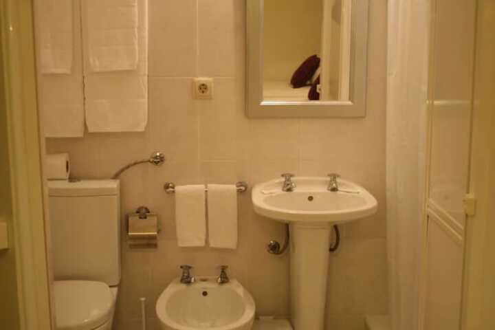 Room 16 of 21