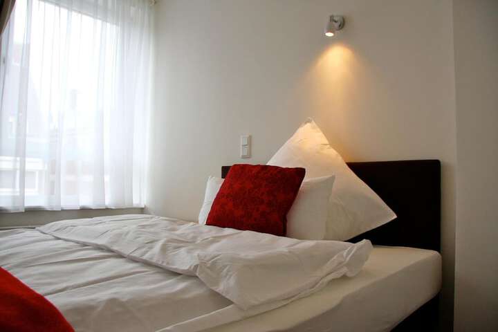 Room 16 of 44