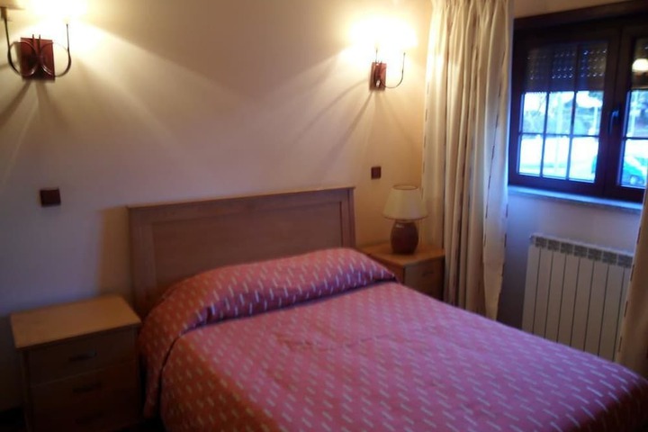 Room 4 of 12