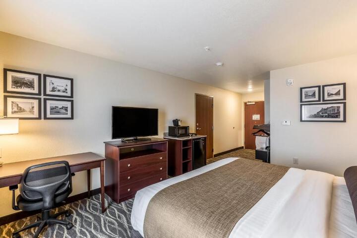 Double Accessible King Size Bed (5 of 7)