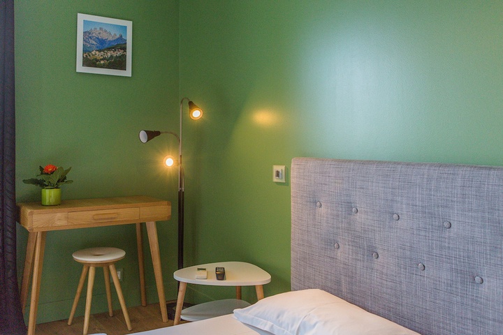 Room 10 of 39
