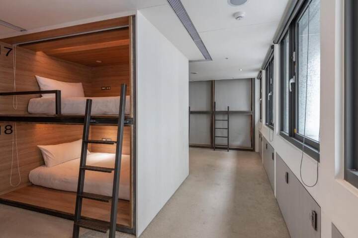 Room 11 of 24