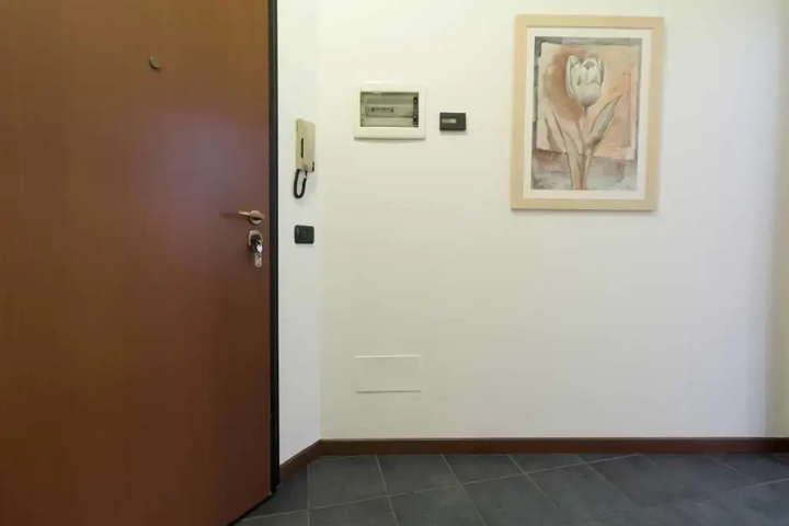 Room 10 of 14