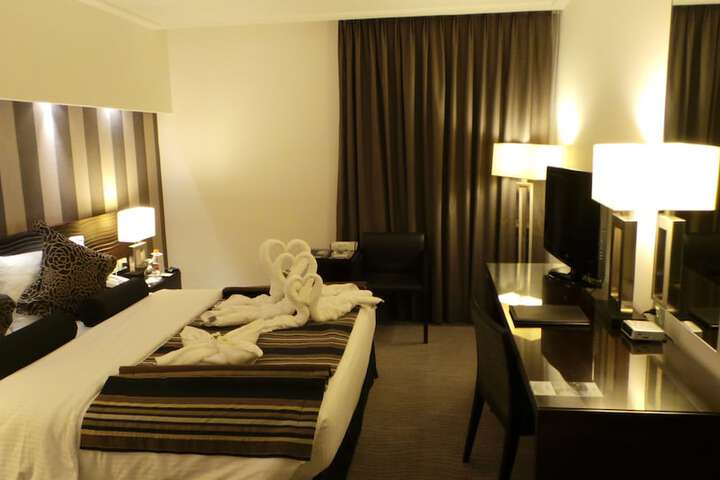 Room 4 of 47