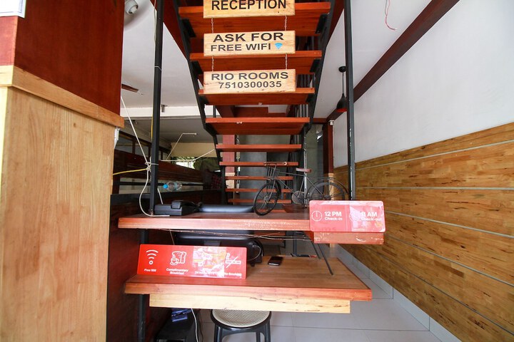 OYO 35953 RIO ROOMS