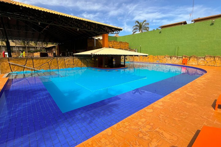 Pool 30 of 48