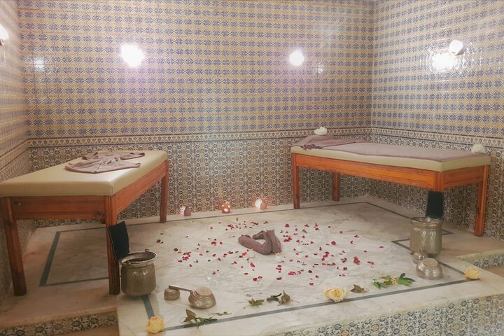 Room 10 of 23