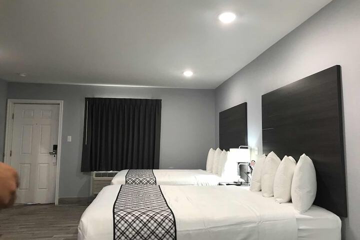 Room 5 of 22