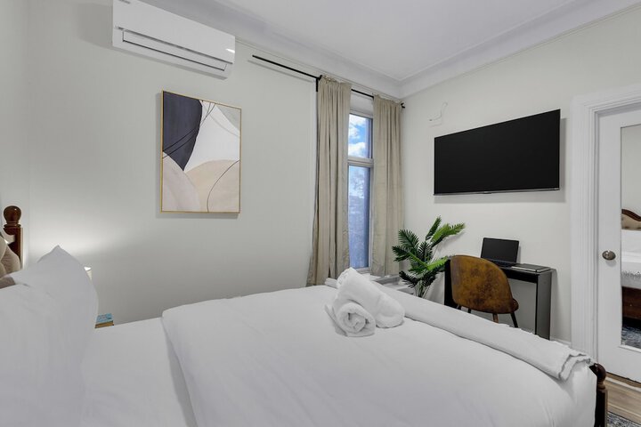 Room 5 of 174