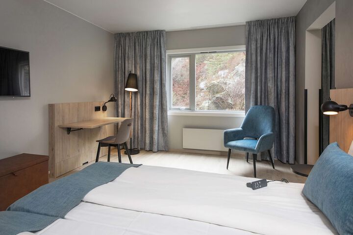 Room 13 of 39
