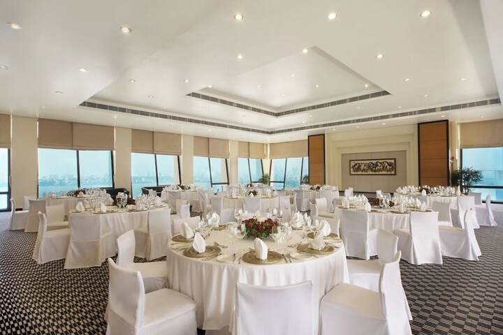 Ballroom/Hall 111 of 136