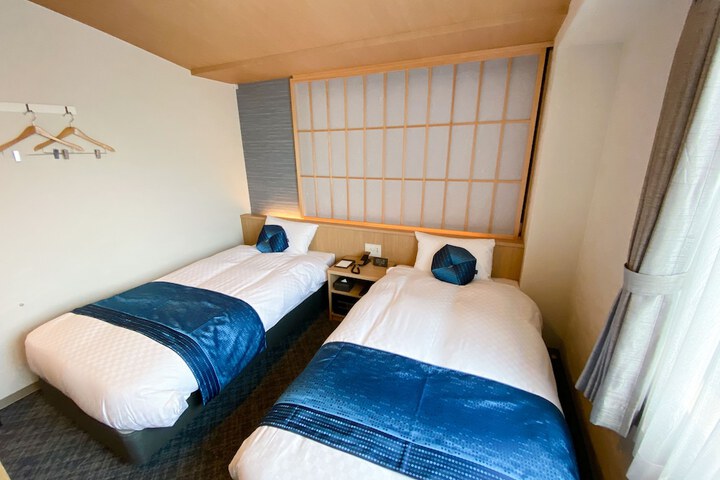 Room 5 of 56