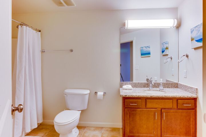 Room 8 of 12