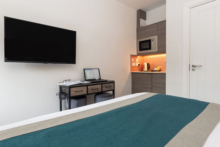 Room 21 of 163