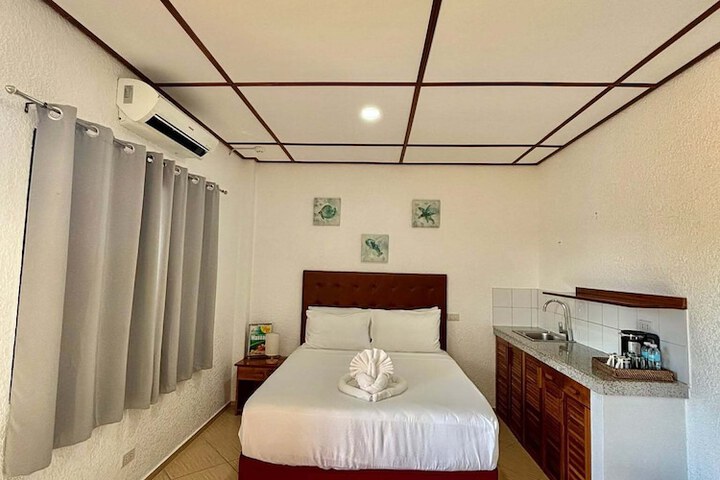 Room 2 of 123