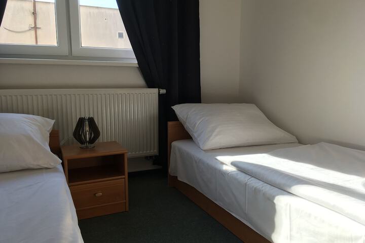 Room 18 of 106
