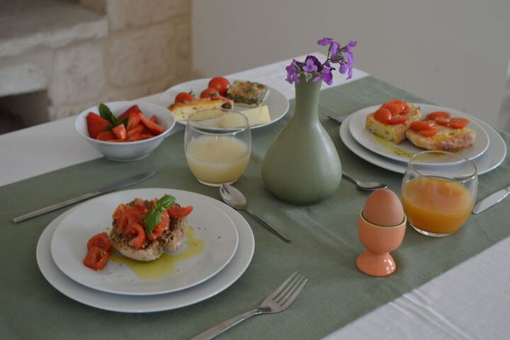 Breakfast/Coffee Service 50 of 96